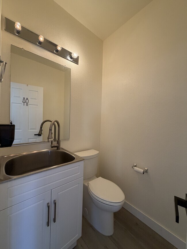 Building Photo - 10756 Turquoise Valley Dr