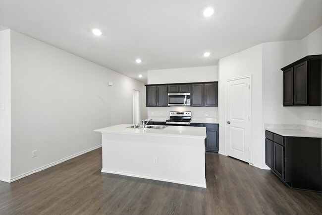 Building Photo - 11112 W Pond Dr