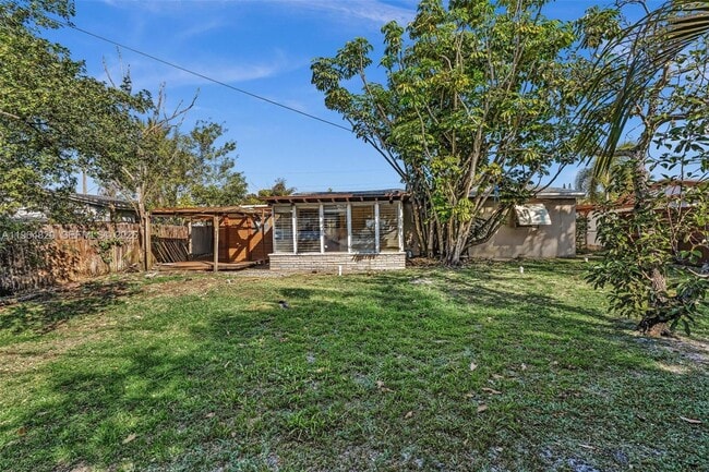 Building Photo - 4214 SW 49th Ct