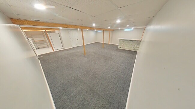 Building Photo - "3-Bed Home in Sterling Heights: Granite K...