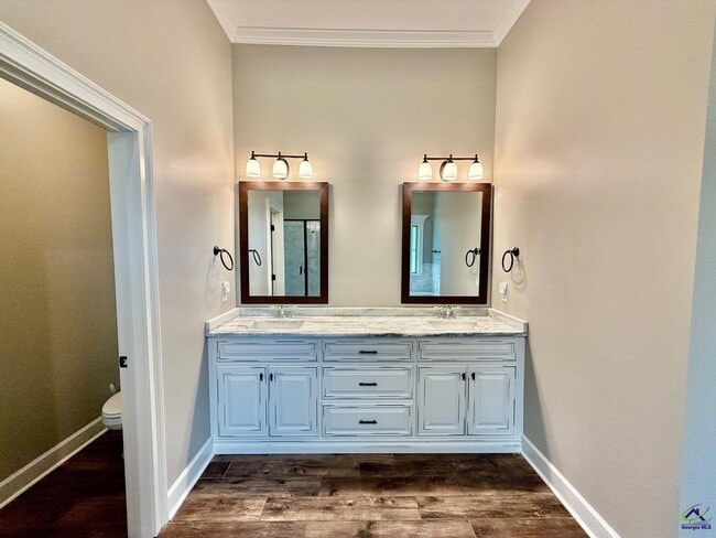 Building Photo - 400 Southern Wds Trl