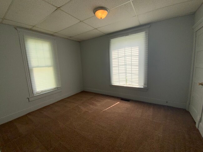 Building Photo - 622 Chandler St