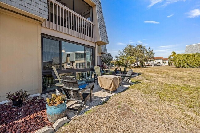 Building Photo - 1008 Apollo Beach Blvd