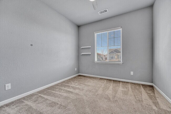 Building Photo - $2,950.00 - 3 Bedrooms, 2.5 Bathrooms, Single Family Home in Circle Rock with Cozy Fireplace!