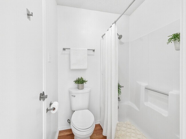 Building Photo - Cute 3-bedroom home in Keller ISD - Great location, fresh paint, new carpet and new appliances!