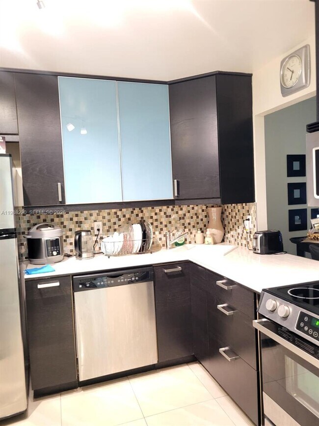 Building Photo - 601 Three Islands Boulevard