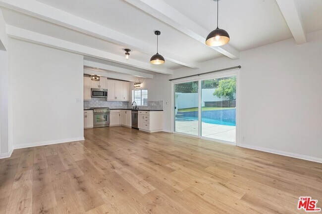 Building Photo - 3493 Mandeville Canyon Rd