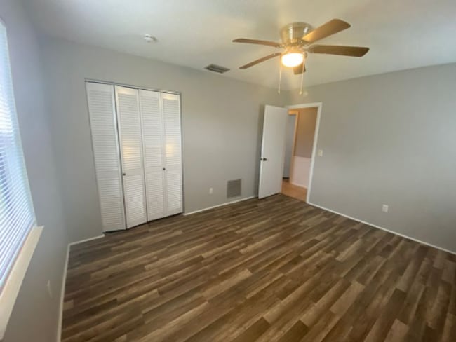 Building Photo - 3 Bedroom 2 Bath home in New Smyrna Beach for RENT!