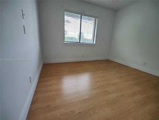 Building Photo - 181 Wimbledon Lakes Dr