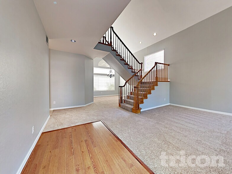Building Photo - 4716 Hunter Peak Ct