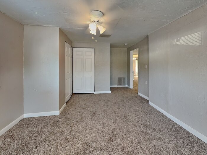 Building Photo - 704 Butler St