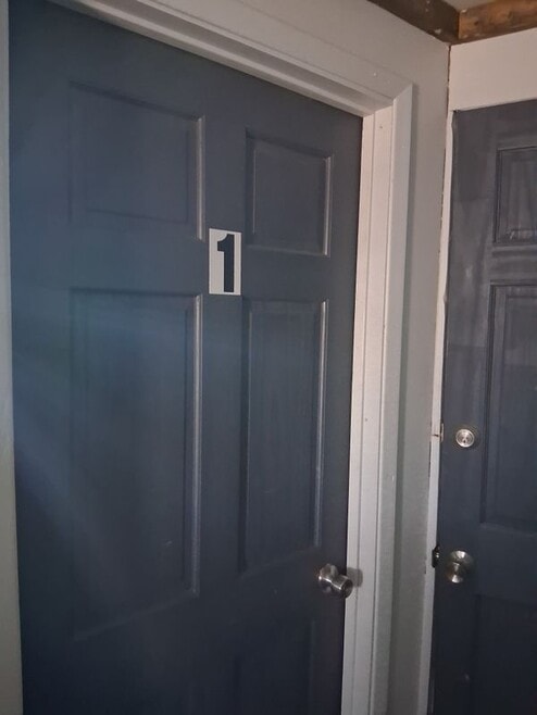 Building Photo - 909 Mahantongo St