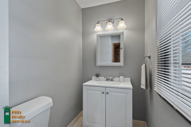 Building Photo - 3 Bedroom Home in Lake Elmo