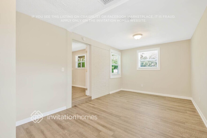 Building Photo - 4238 Sabine Dr