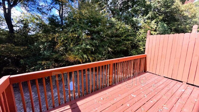 Building Photo - 316 Linden Park Ln