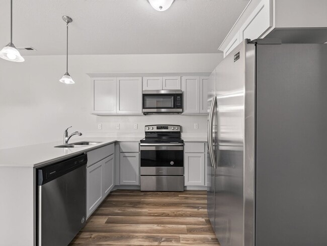 Building Photo - Spacious 3 Bed, 2 Bath Condo in The Exchange – Lehi, UT