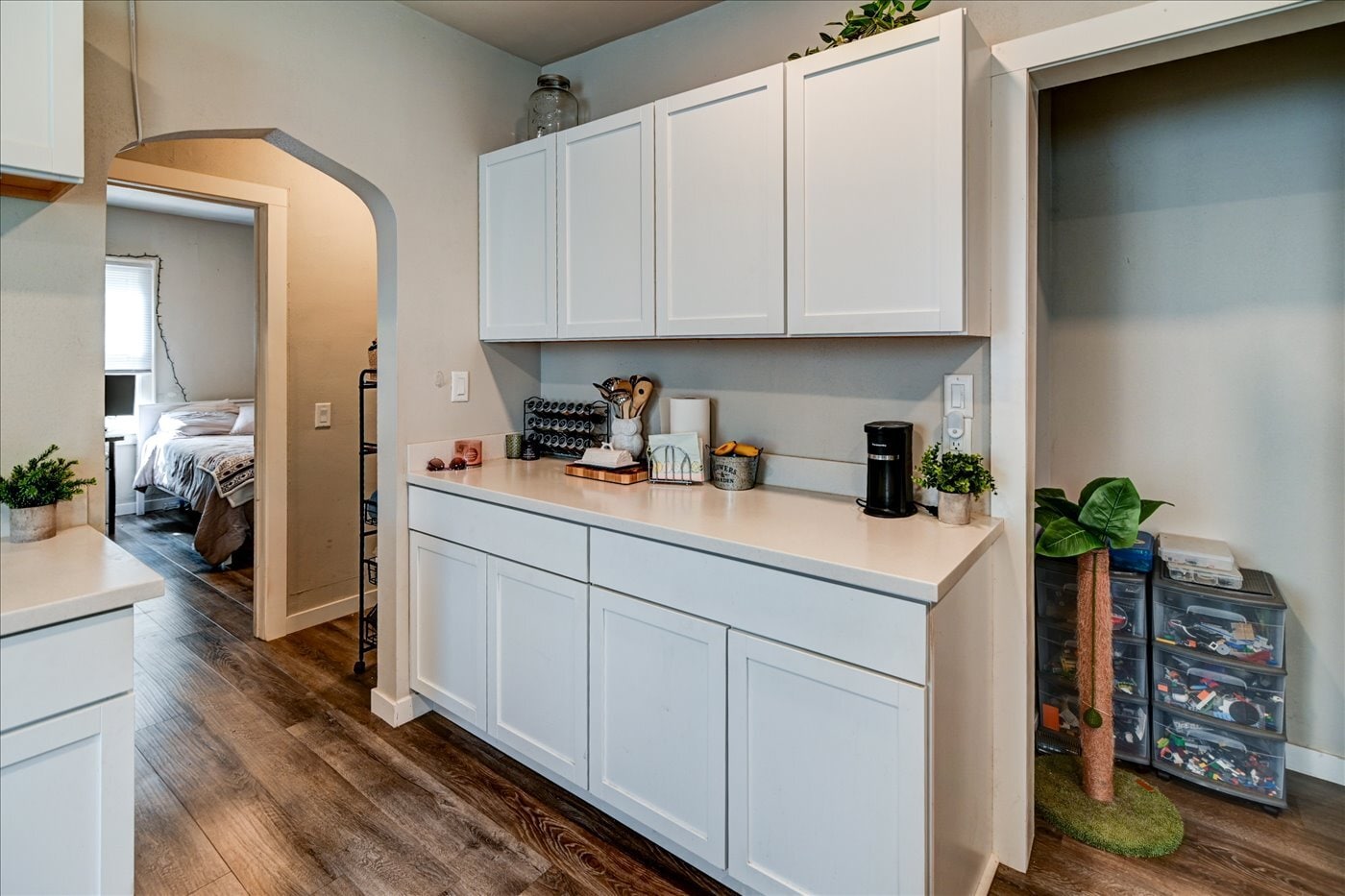 Building Photo - 205 S Fair Oaks Ave