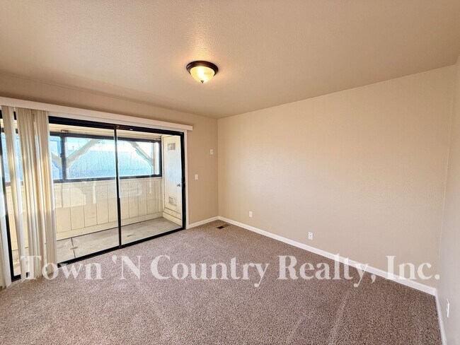 Building Photo - 100 W Rossi St