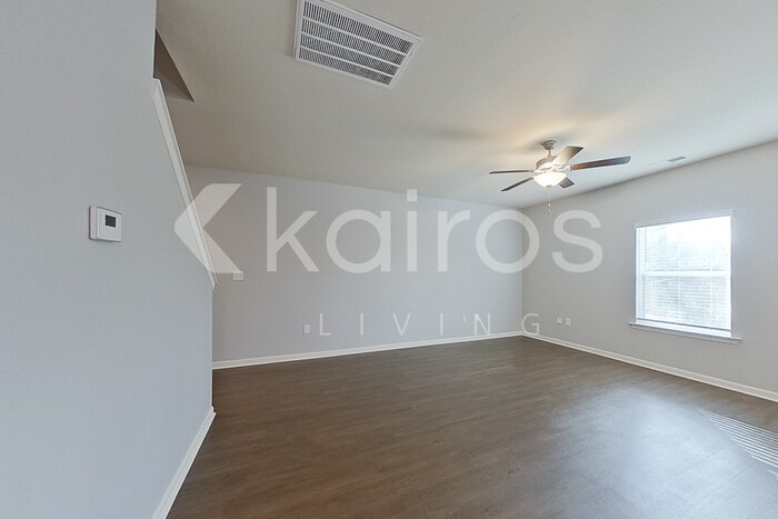 Building Photo - 1040 Pilgrim Ln