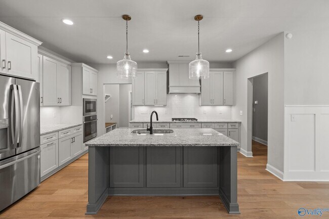Building Photo - 26 Cobbs Cove Way SE