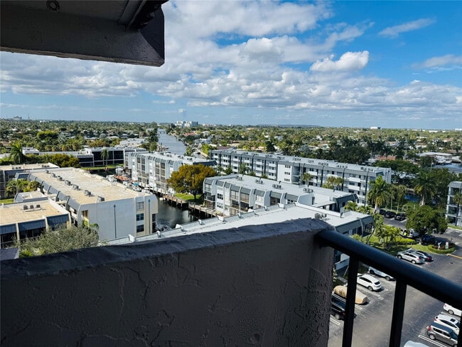 Building Photo - 777 S Federal Hwy