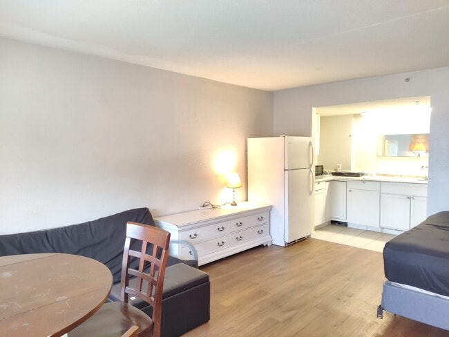 Primary Photo - 2506 S Ocean Blvd