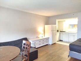 Building Photo - 2506 S Ocean Blvd