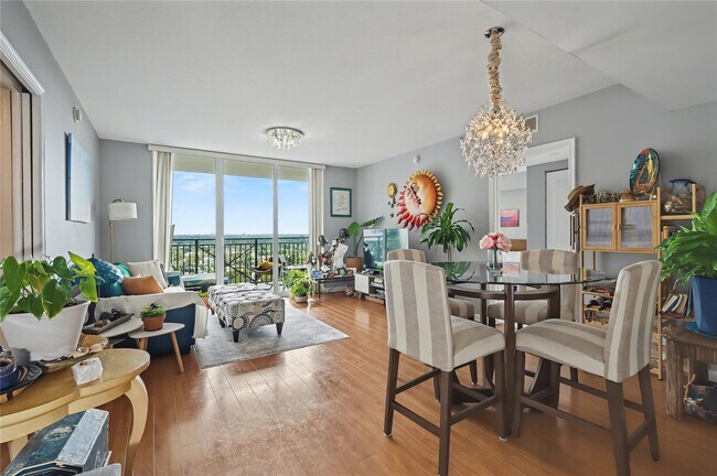 Building Photo - 610 W Las Olas Blvd