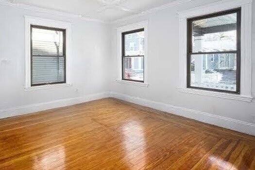 Living room - 76 Atlantic St