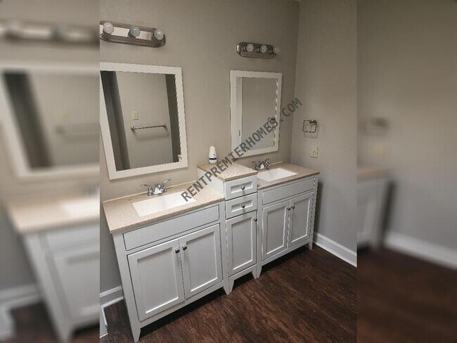 Building Photo - 1805 Dorchester St