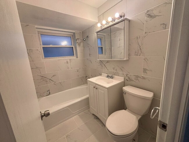 Building Photo - 2506 N 72nd Ct
