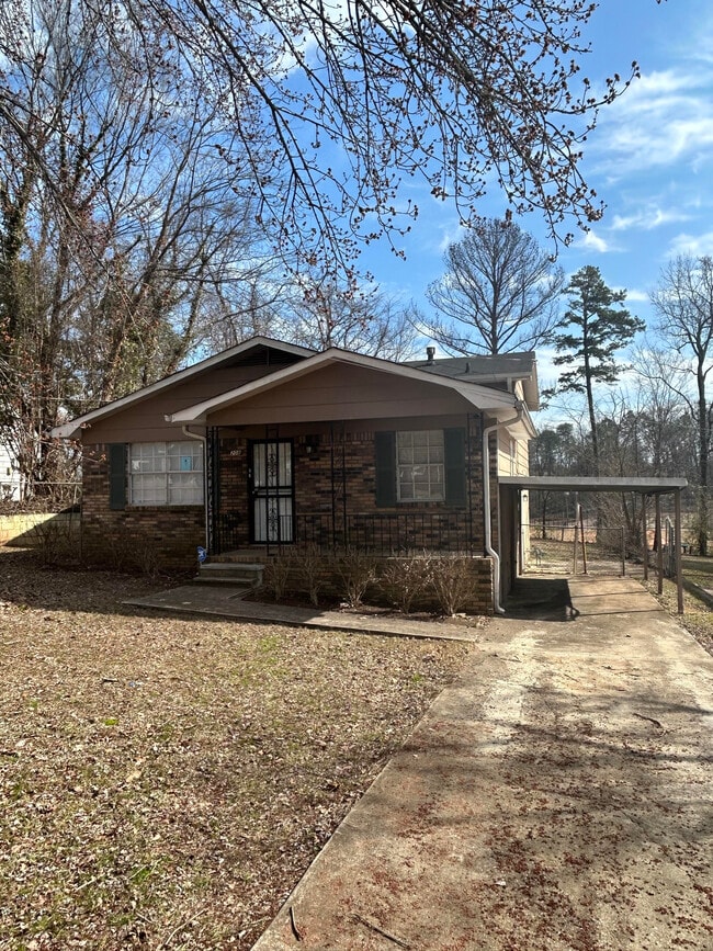 Building Photo - 208 Ridgewood Ave