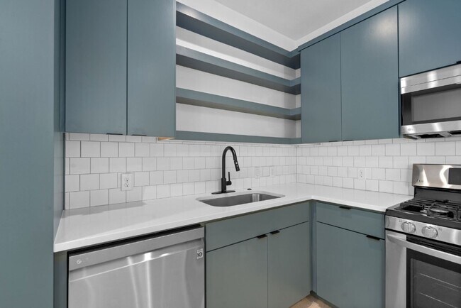 Building Photo - 4006 Avenue C