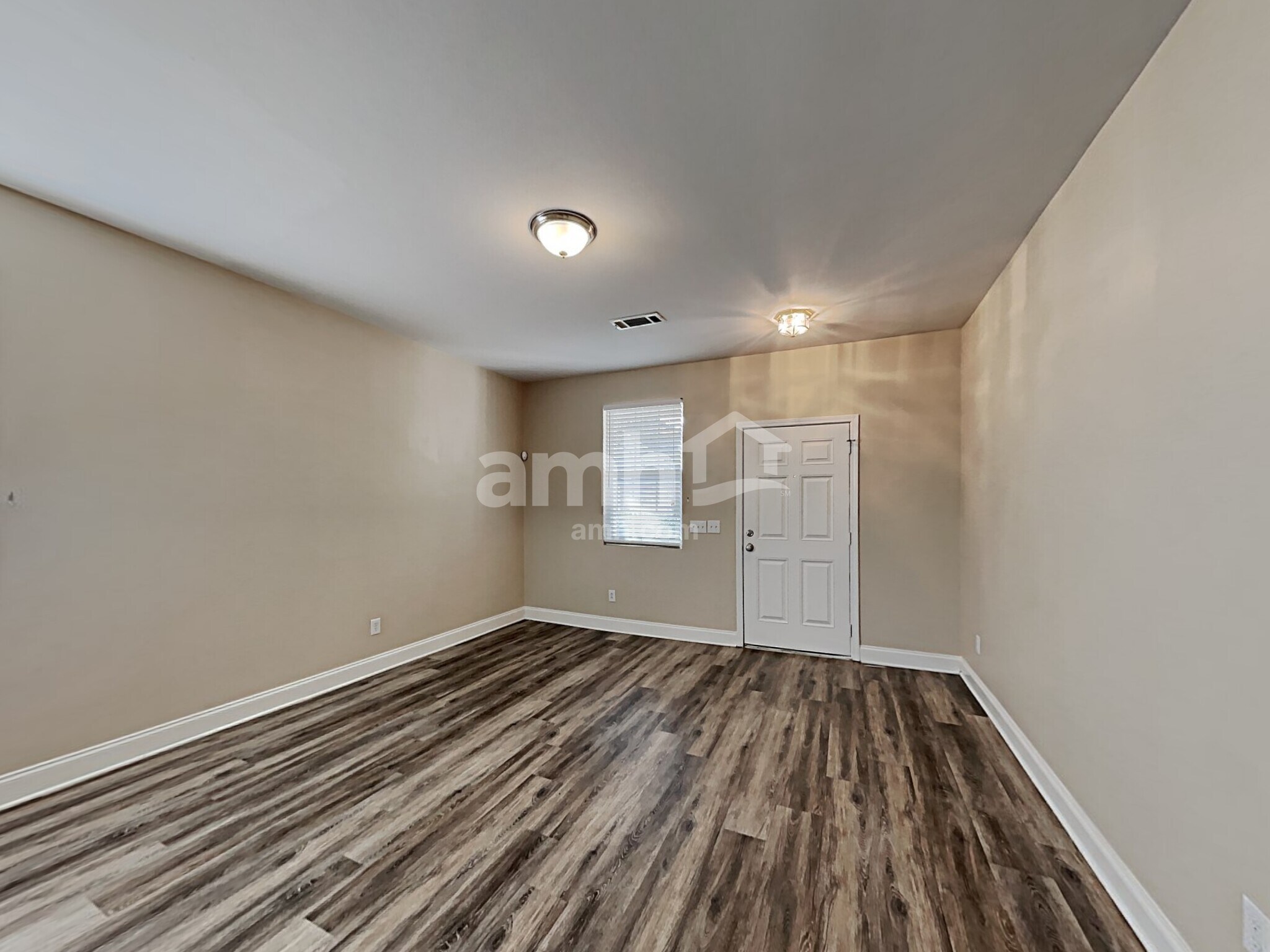 Building Photo - 2774 Jordan Ln
