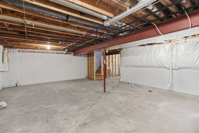 Building Photo - 41574 Mitchell Rd