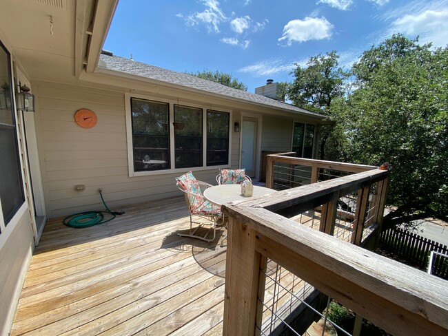 Building Photo - 5943 Cape Coral Dr