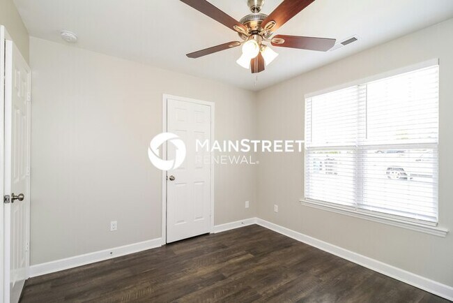 Building Photo - 3 Bedroom Pet-Friendly Home in Winston-Salem, NC with Main Street Renewal