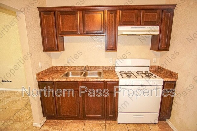 Building Photo - 2866 Grant 6