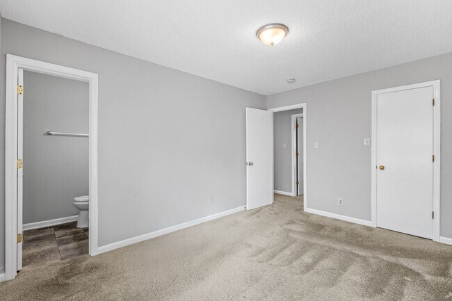 Building Photo - NE Home - Updated Kitchen and Bathrooms!  SS Appliances, Fire Place, Front Porch & Deck, Fenced Y...