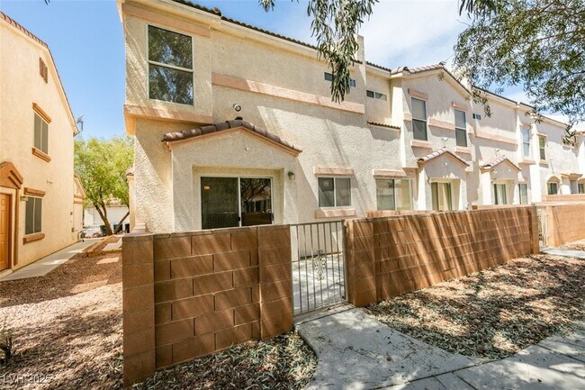 Building Photo - 3340 Cheyenne Gardens Way