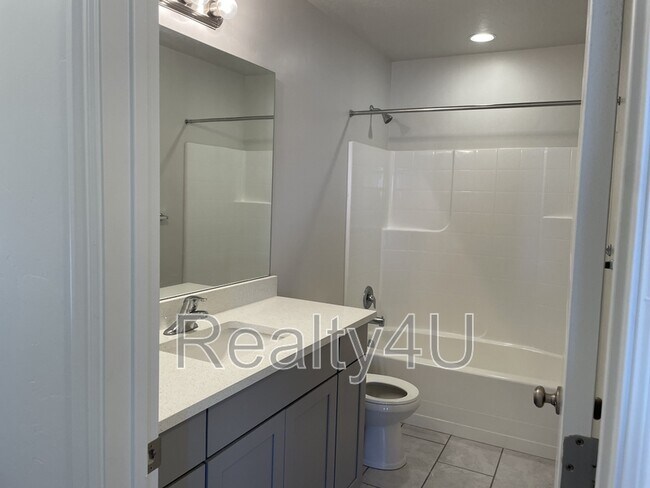 Building Photo - 1031 Molly Pitcher Cir
