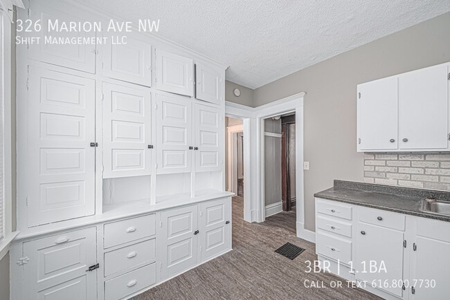 Building Photo - 326 Marion Ave NW