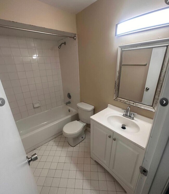 Building Photo - 5213 Via Hacienda Cir