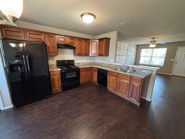 Building Photo - Beautiful Home In Centerton, LAWN MAINTENA...