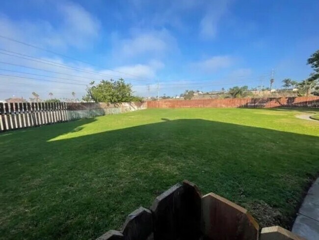 Building Photo - LOCATION & PRIVACY! Spacious 3 br Condo wi...