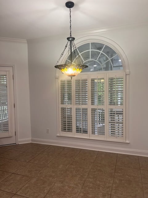 Building Photo - 317 Willow Lake Dr