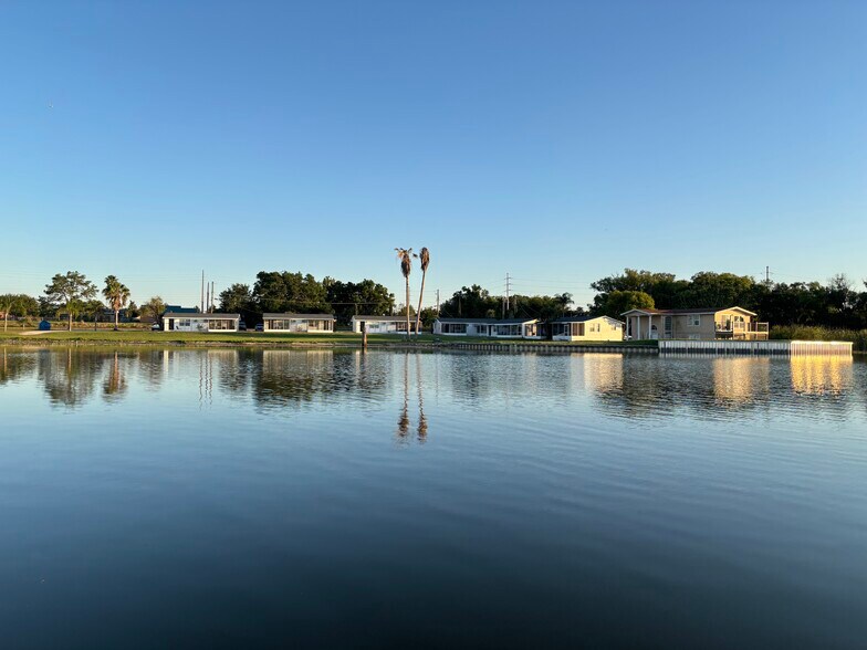 Building Photo - 1221 W Pierce St