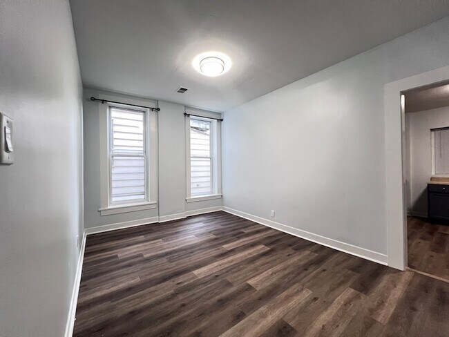 Building Photo - 7026 S Wentworth Ave