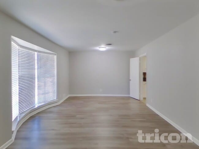 Building Photo - 3240 Springwood Ln