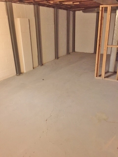 Building Photo - 1176A Sanborn Place